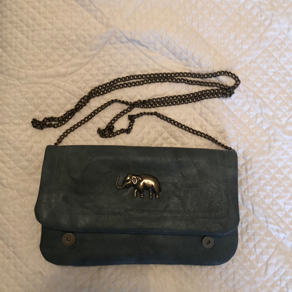 Super cute and unique crossbody bag!